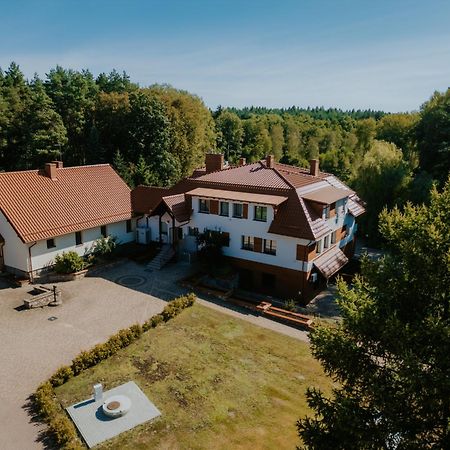 Kwatera W Lesniczowce Czarne Karszanek Exteriör bild