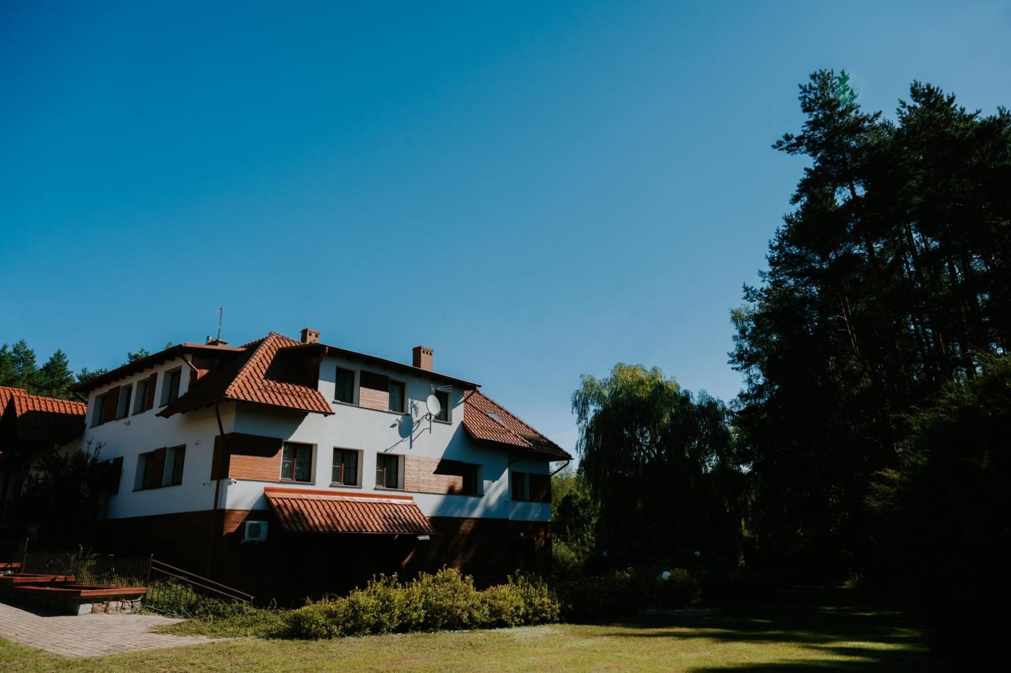 Kwatera W Lesniczowce Czarne Karszanek Exteriör bild